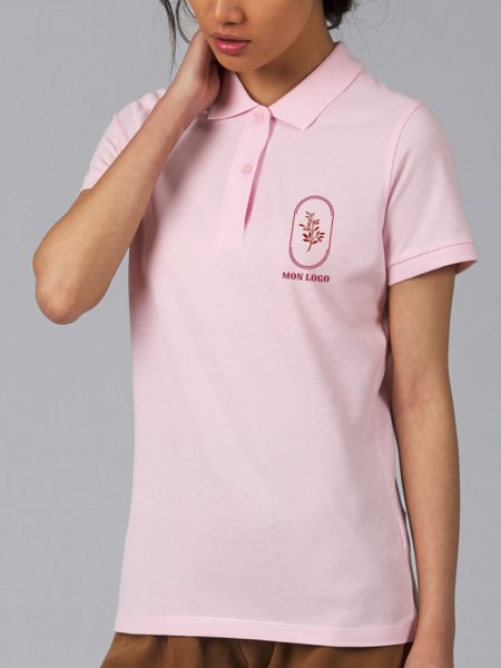 Exemple de logo imprimé sur le polo femme en coton bio CGPW440 en coloris Orchid Pink