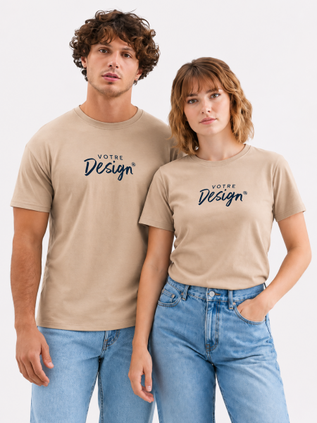 Vue détaillé de dos femme du tee-shirt Regent en coloris sable à personnaliser Vue détaillé de dos femme du tee-shirt Regent en coloris sable à personnaliser