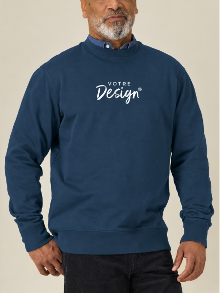 homme de face portant le sweat Changer 2.0 à personnaliser en coloris deep teal