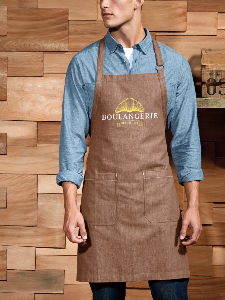 Exemple de logo imprimé sur le tablier denim en coton bio PR113 en coloris Brown