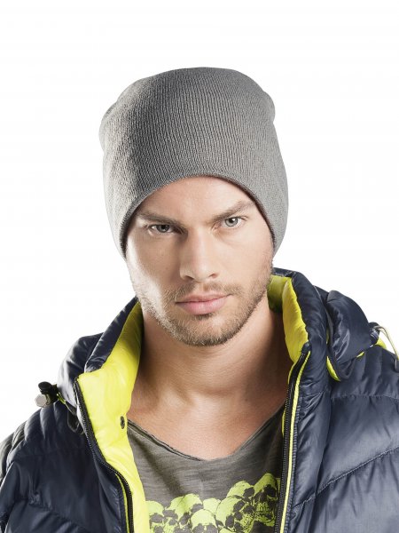 Homme portant le bonnet KP518 Homme portant le bonnet KP518