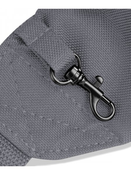 Zoom sur les détails de l'accroche additionnelle du sac banane QD012 en coloris Graphite Grey