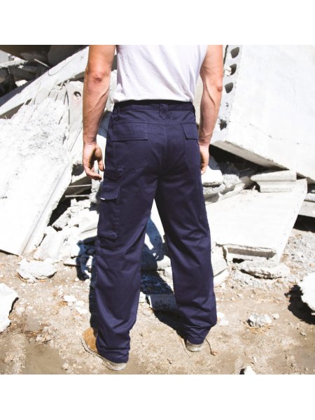 Mannequin homme de dos portant le pantalon de travail multipoches R308M en coloris Navy