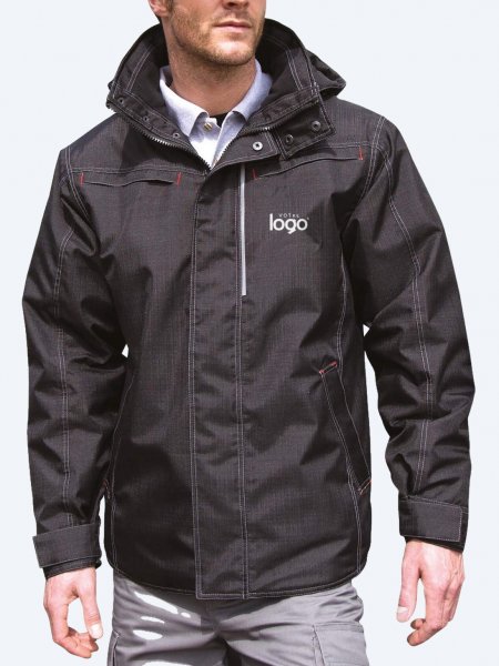 Parka robuste effet denim R326X noire portée, personnalisée avec votre logo imprimé sur la poitrine Parka robuste effet denim R326X noire portée, personnalisée avec votre logo imprimé sur la poitrine