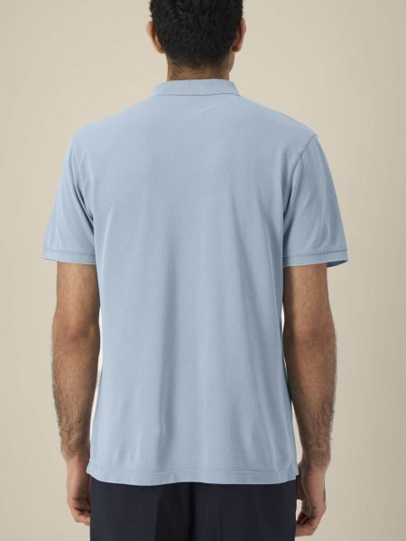 mannequin homme de dos portant le Polo Coaster Vintage personnalisable mannequin homme de dos portant le Polo Coaster Vintage personnalisable