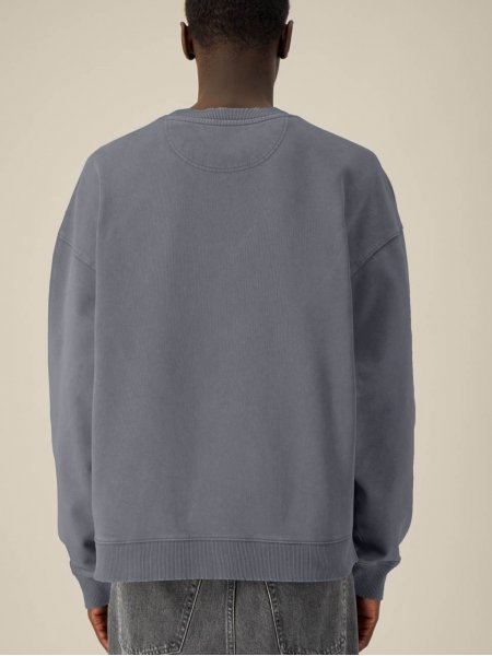 mannequin homme de dos portant le Sweat Radder 2.0 Vintage personnalisable