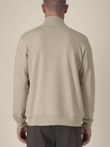 mannequin homme de dos portant le Sweat Trailer 2.0 personnalisable mannequin homme de dos portant le Sweat Trailer 2.0 personnalisable