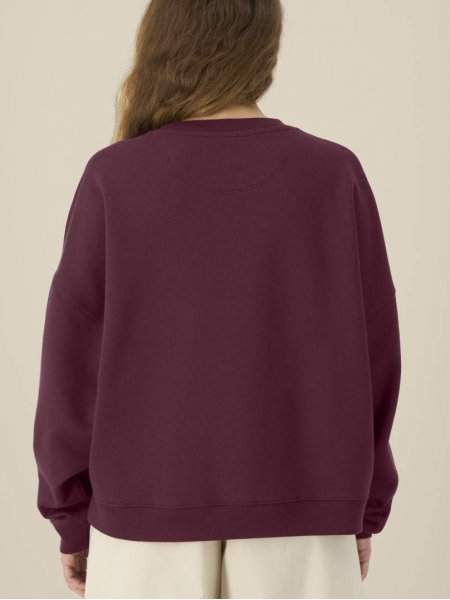mannequin femme de dos portant Sweat Stella Lianna personnalisable mannequin femme de dos portant Sweat Stella Lianna personnalisable