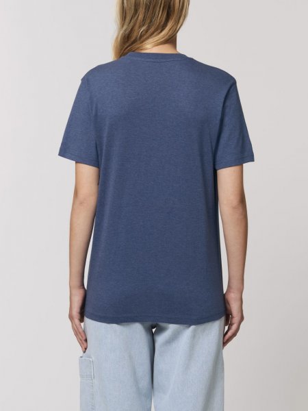 STTU758 Dos Dark Heather Indigo Femme portant le t-shirt Stanley / Stella Rocker référence STTU758 de couleur Dark Heather Indigo de dos