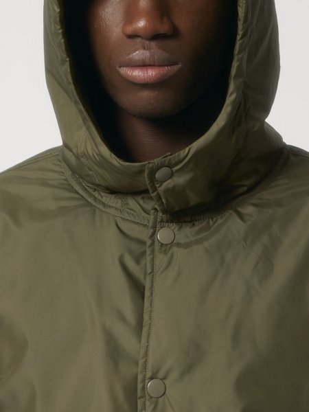zoom sur la capuche de la Veste parka unisexe matelassée personnalisable zoom sur la capuche de la Veste parka unisexe matelassée personnalisable