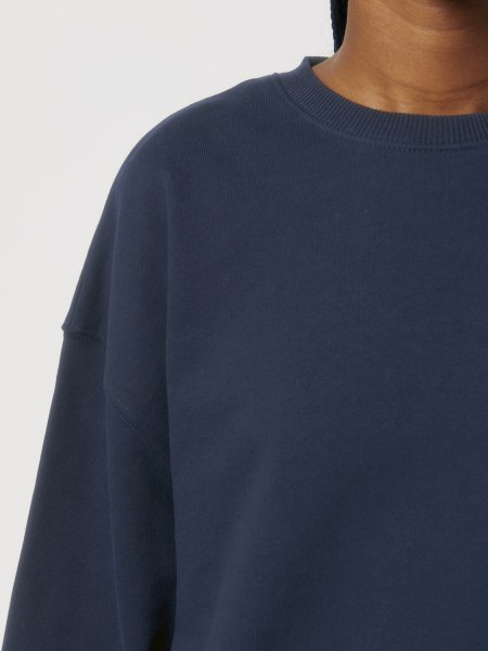 Zoom sur le col du Sweat Ledger Dry personnalisable Zoom sur le col du Sweat Ledger Dry personnalisable