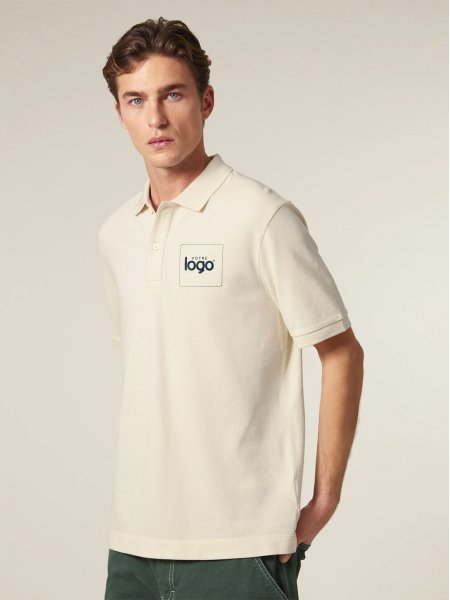 Homme portant le Prepster 2.0 en coloris Natural Raw avec votre logo et zone de personnalisation