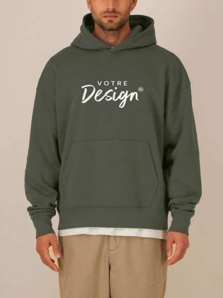 Visuel d'un mannequin homme portant le sweat mi-léger Chaser en colori Khaki