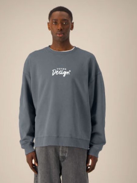 mannequin homme de face portant le Sweat Radder 2.0 Vintage personnalisable