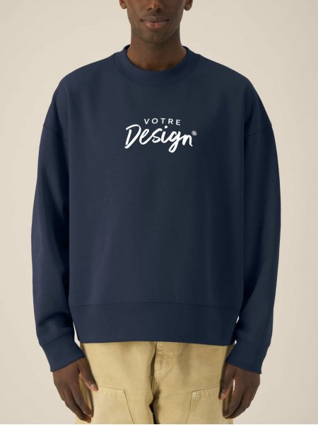 mannequin homme de face portant le Sweat Ryler personnalisable mannequin homme de face portant le Sweat Ryler personnalisable
