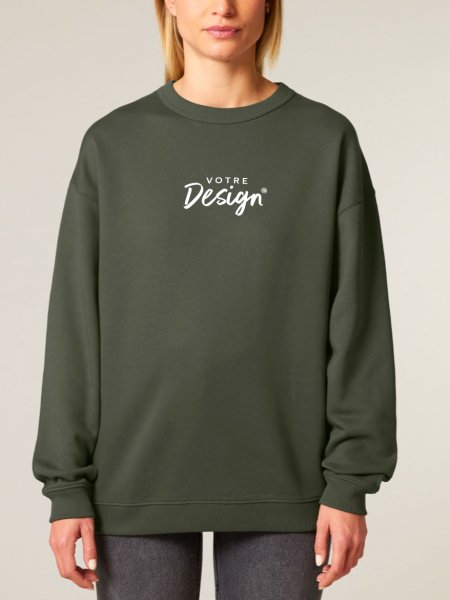 mannequin femme de face portant le Sweat Stella Paloma personnalisable