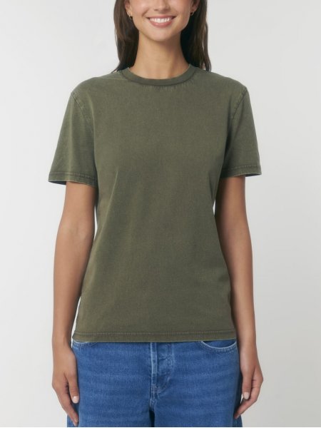 mannequin femme de face portant le T-shirt Crafter Vintage personnalisable mannequin femme de face portant le T-shirt Crafter Vintage personnalisable