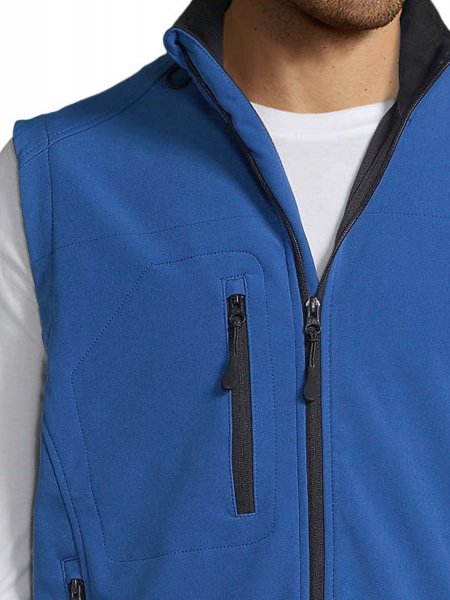 Zoom le col et la poche poitrine de la veste Softshell sans manches Rallye en coloris Royal