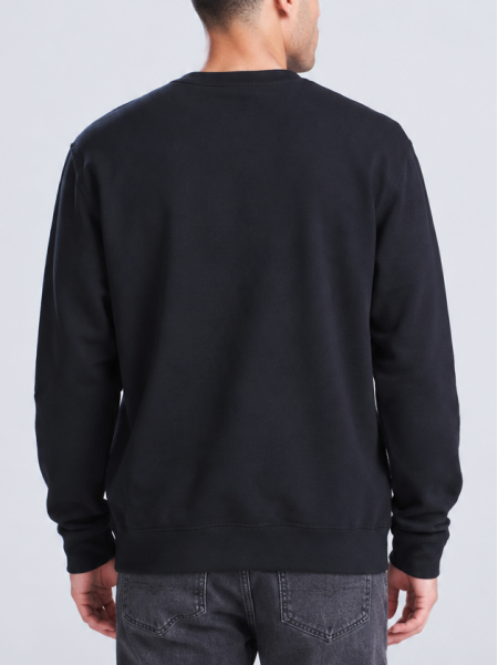 Mannequin homme de dos portant un sweat col rond personnalisable JH030 en coloris jet black avec votre design et zone de personnalisation Mannequin homme de dos portant un sweat col rond personnalisable JH030 en coloris jet black avec votre design et zone de personnalisation