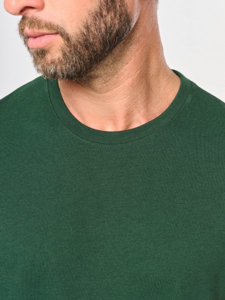 zoom sur le col du T-shirt col rond écoresponsable homme personnalisable