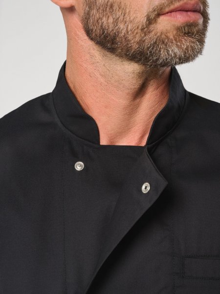 zoom sur le col de la Veste de cuisine écoresponsable manches longues unisexe personnalisable zoom sur le col de la Veste de cuisine écoresponsable manches longues unisexe personnalisable