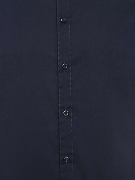 Zoom sur les boutons ton sur ton de la chemise personnalisable Blake en coloris Bleu foncé