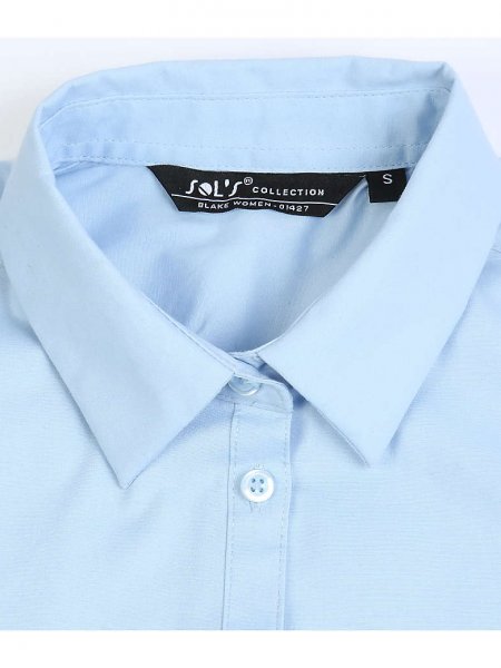 Détails du col sur la chemise personnalisable Blake Women en coloris Bleu clair Détails du col sur la chemise personnalisable Blake Women en coloris Bleu clair