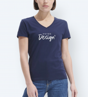 Mannequin femme de face portant le t-shirt 02941-IMPERIALVW couleur marine