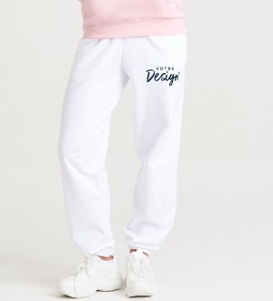 mannequin femme portant le Pantalon de jogging personnalisable