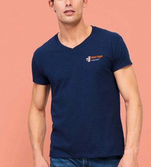 Exemple de logo floqué sur le t-shirt col V Imperial V en coloris French Marine
