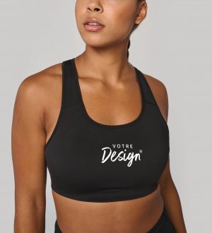 mannequin femme de face portant la Brassière de sport femme personnalisable mannequin femme de face portant la Brassière de sport femme personnalisable