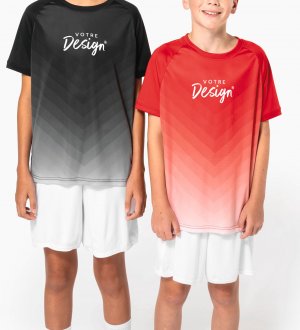 mannequin enfant fille et mannequin enfant garçon portant le Maillot multisport polyester sublimé enfant personnalisable