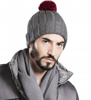 Homme portant le bonnet 519 Homme portant le bonnet KP519