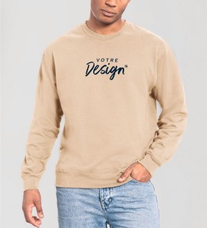 mannequin homme de face portant le Sweat-shirt Iconic 250 personnalisable