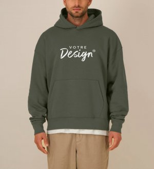 Visuel d'un mannequin homme portant le sweat mi-léger Chaser en colori Khaki Visuel d'un mannequin homme portant le sweat mi-léger Chaser en colori Khaki