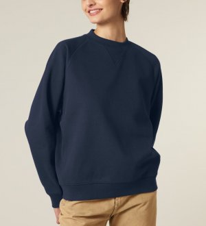 mannequin femme de face portant le Sweat Knoxer personnalisable mannequin femme de face portant le Sweat Knoxer personnalisable