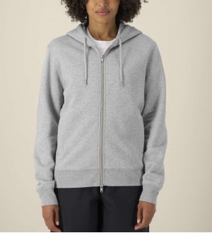 mannequin femme de face portant le Sweat Astor personnalisable mannequin femme de face portant le Sweat Astor personnalisable