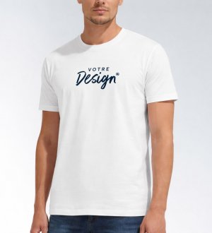 T shirt Imperial 11500 en coloris blanc porté par un mannequin homme avec votre design et zone de personnalisation