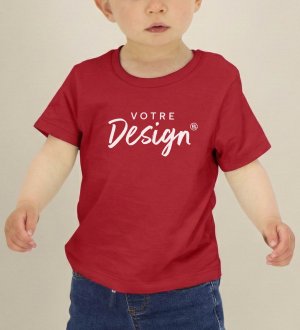 Mannequin enfant de face portant le t-shirt iconic STTB918 couleur rouge