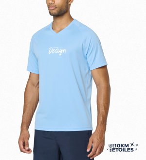 mannequin homme de face portant le T-shirt Homme col V 10 km des Étoiles personnalisable