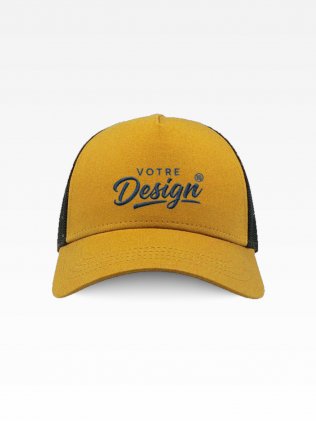 Casquette trucker premium AT085 personnalisée Exemple de marquage personnalisé sur la casquette trucker 5 panneaux premium AT085