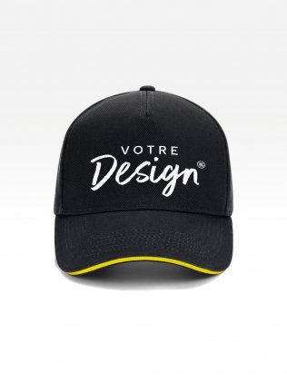 Exemple de marquage personnalisé sur la casquette Ultimate à 5 panneaux sandwich contrasté B15C Exemple de marquage personnalisé sur la casquette Ultimate à 5 panneaux sandwich contrasté B15C