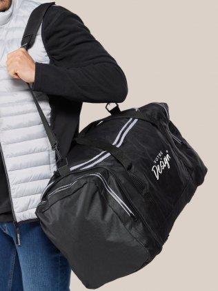 Sac de sport 55 BM907 porté, personnalisé avec votre design Sac de sport 55 BM907 porté, personnalisé avec votre design