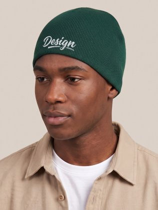 Bonnet Original B44 Bottle Green porté, personnalisé avec votre design brodé