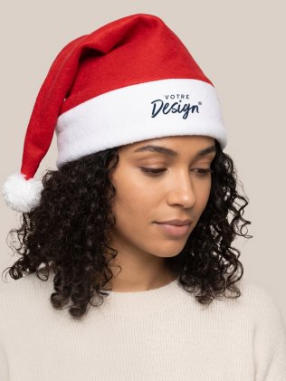 Bonnet de Noël CS102 Red / White porté, personnalisé avec votre design