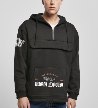 Exemples de logos floqués sur la poche kangourou et la manche du sweatshirt BY098 en coloris Black Exemples de logos floqués sur la poche kangourou et la manche du sweatshirt BY098 en coloris Black