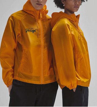 mannequin homme et mannequin femme de face portant le Coupe-vent unisexe personnalisable