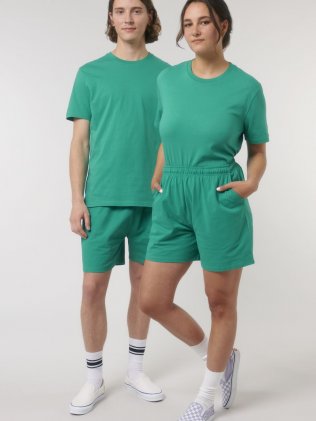 homme et femme avec short à personnaliser