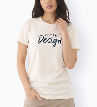 Femme portant le t-shirt E190