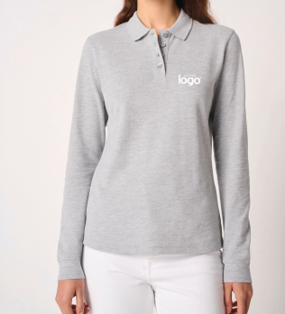 mannequin femme de face portant le Polo piqué manches longues Basic femme
